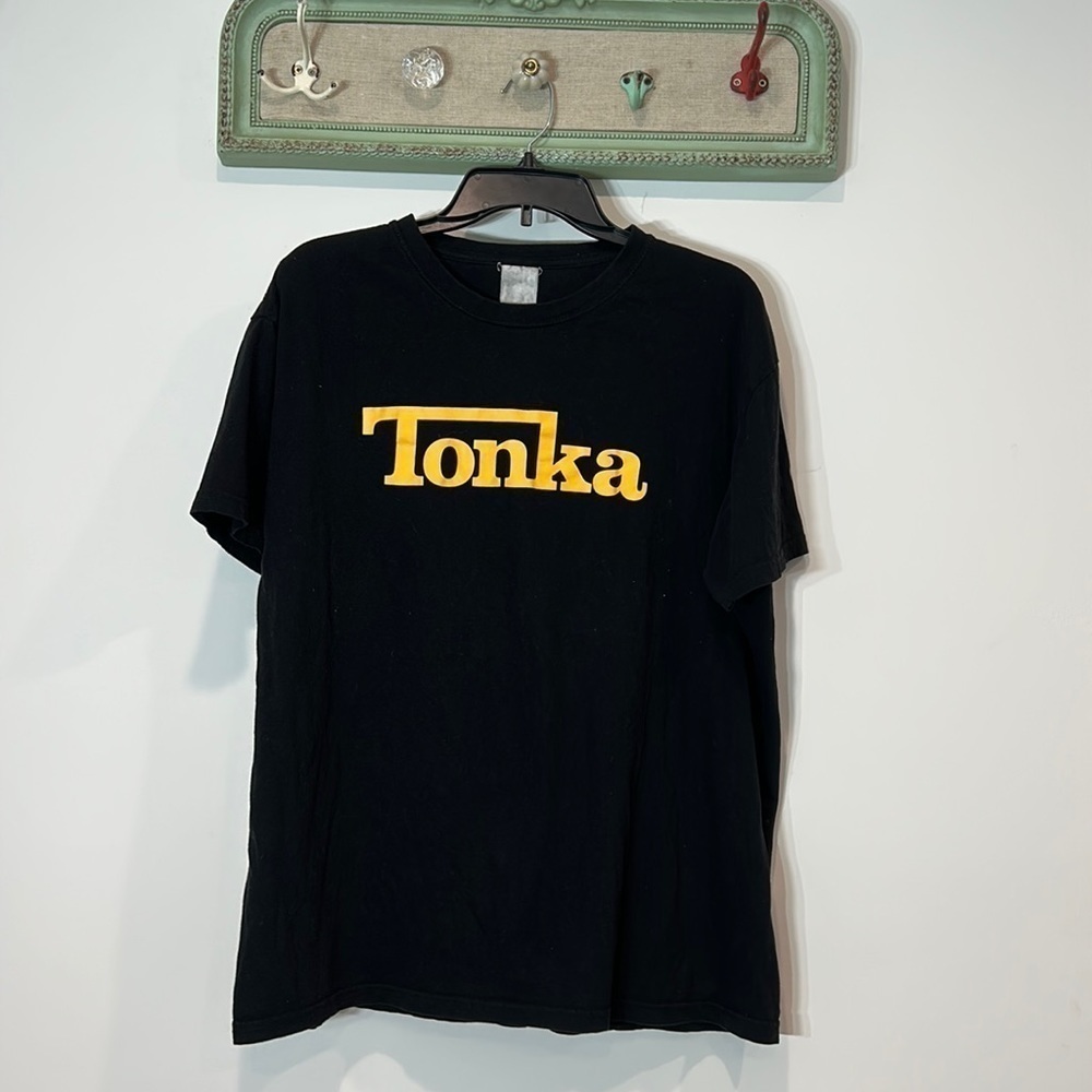 Vintage crewneck, short sleeve, black Tonka, branded men’s XL T-shirt